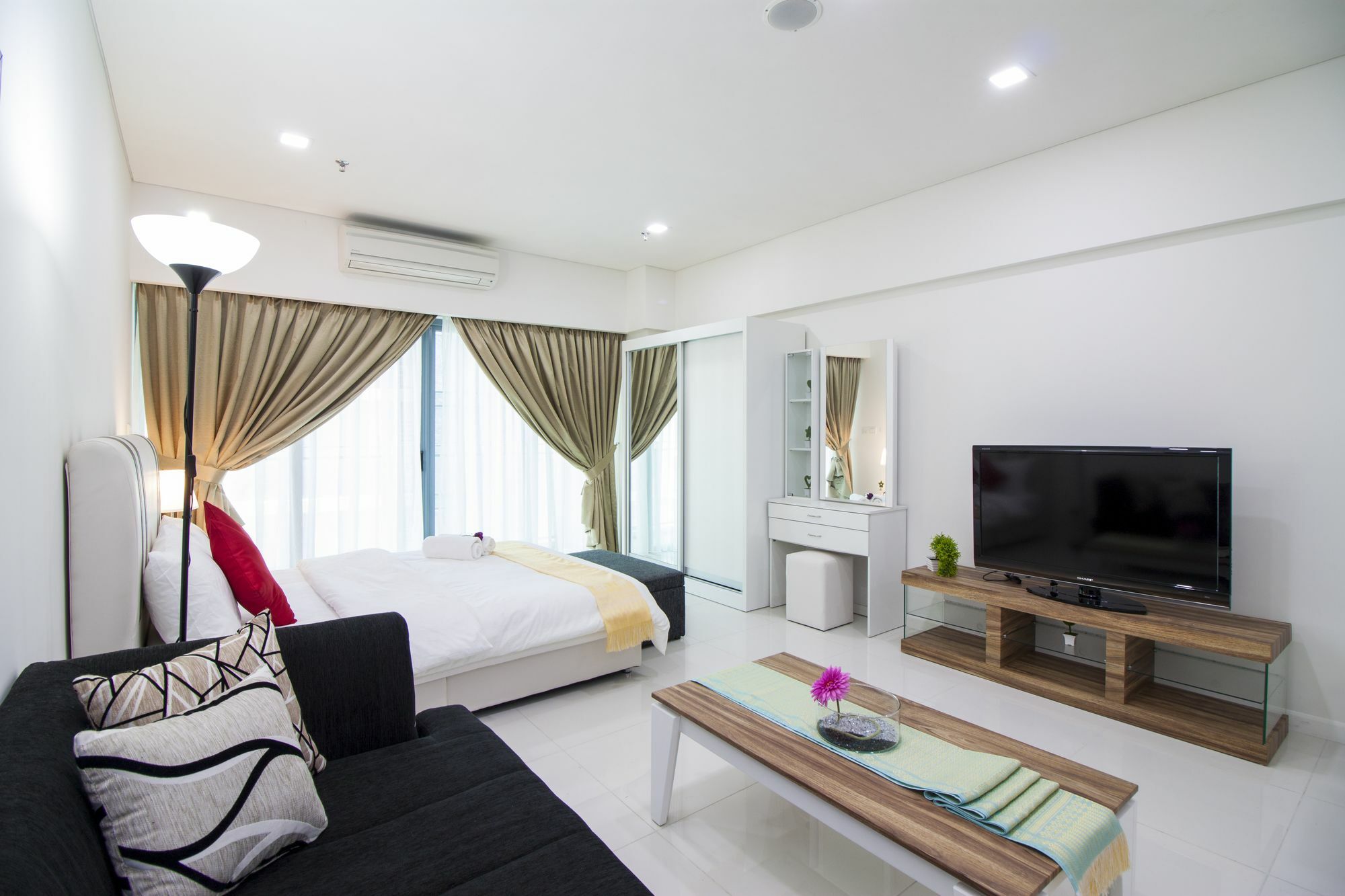 Summer Suites By Plush Kuala Lumpur Exterior foto
